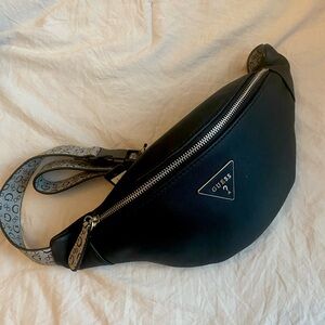 Guess Belt Bag Fanny Pack